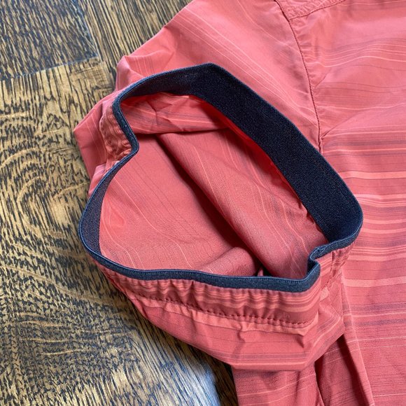 The North Face Men's Outdoor Short Sleeve Sun Shirt - Picture 4 of 5